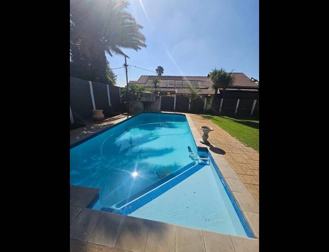 5 BEDROOM HOUSE FOR SALE IN VERWOERDPARK